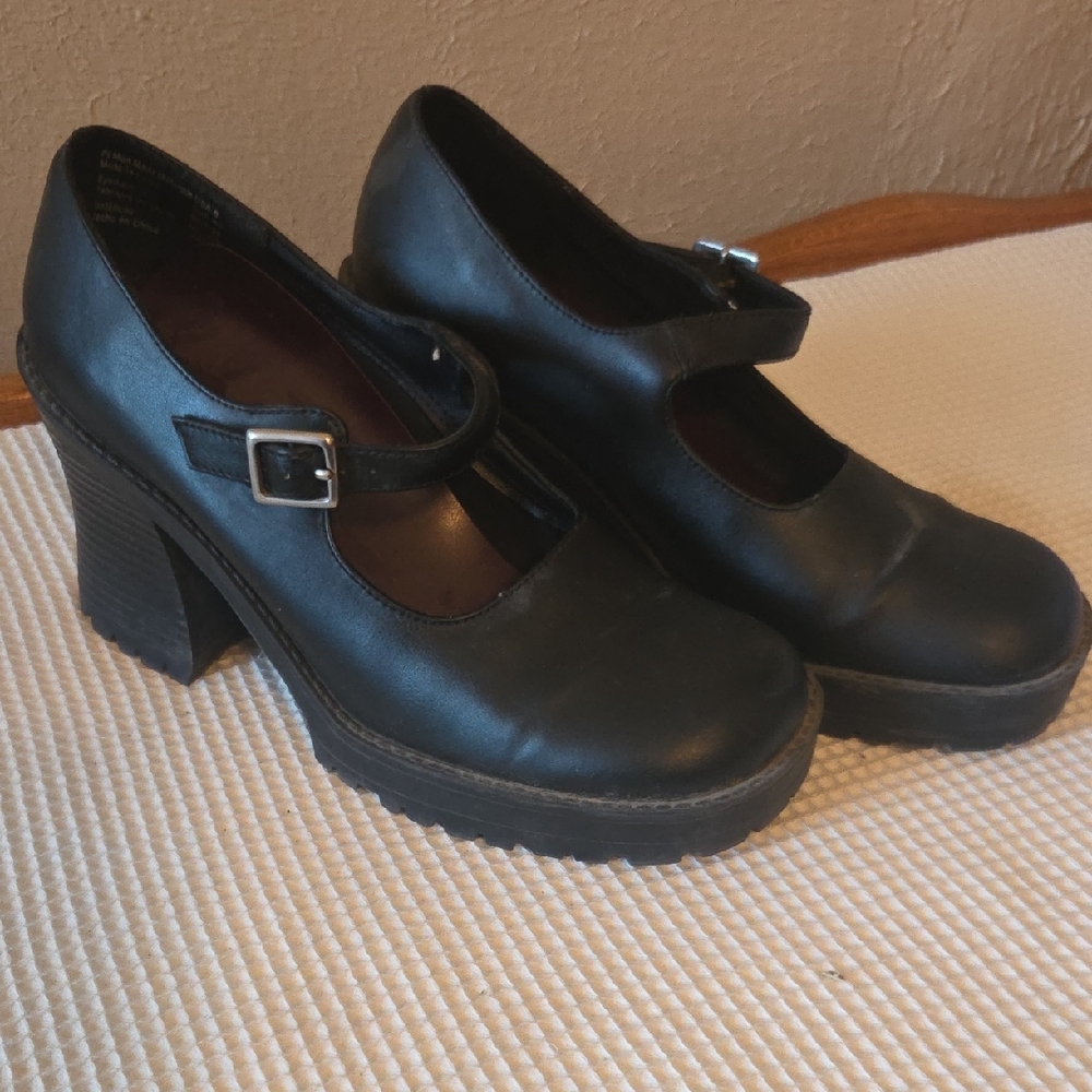 Classic Black Mary Jane Heels